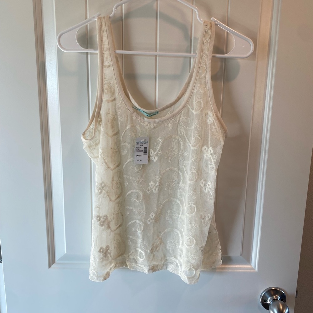 NWT Maurices Cream Floral Lace Tank Top